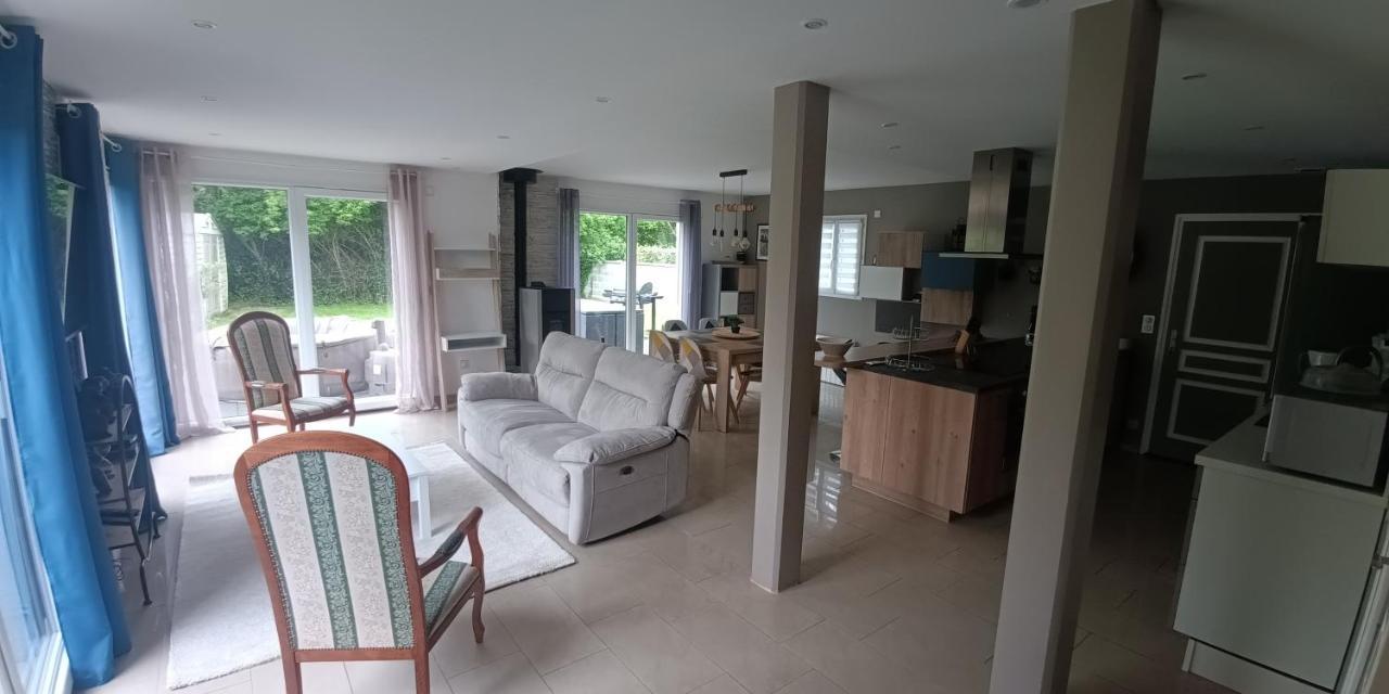Grande Maison Entiere De 120M2 Epron エクステリア 写真