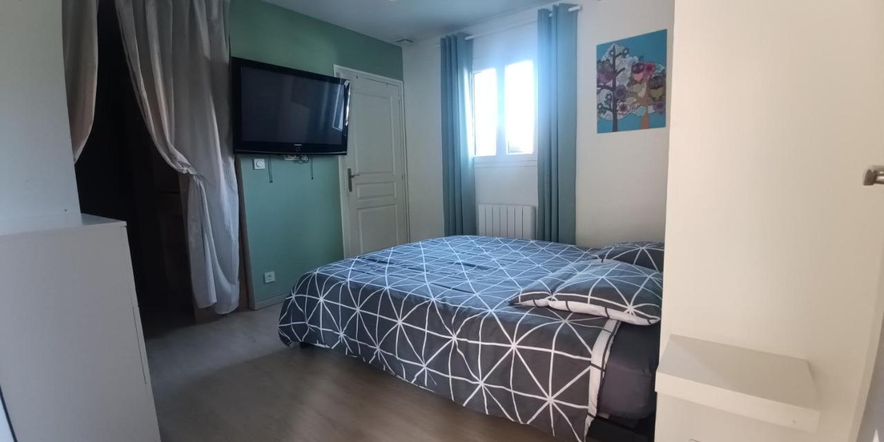 Grande Maison Entiere De 120M2 Epron エクステリア 写真